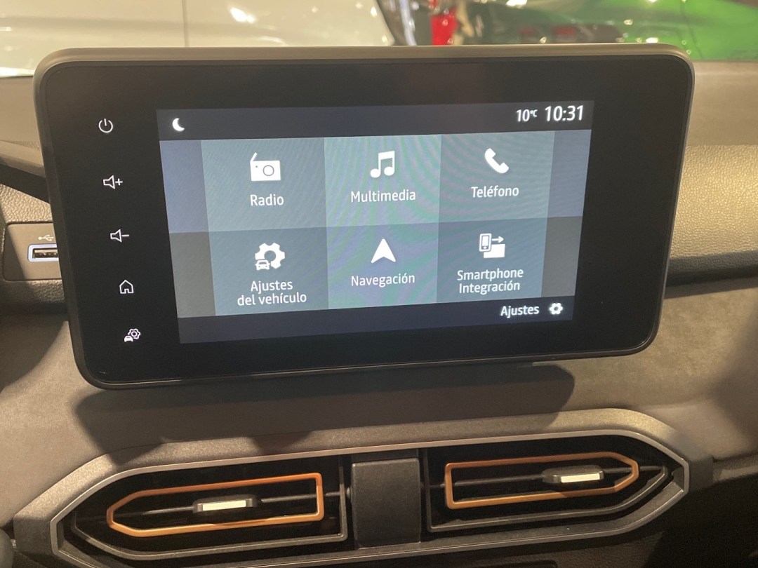 Vehicle image 18